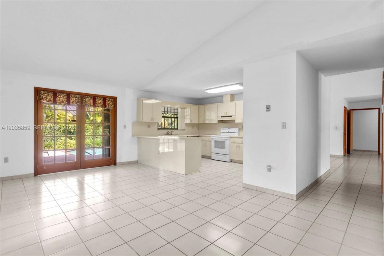 320 NW 136th Ave , Miami, FL 33182 Photo