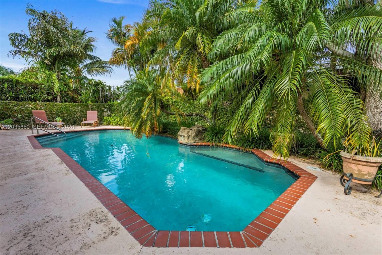 320 NW 136th Ave , Miami, FL 33182 Photo