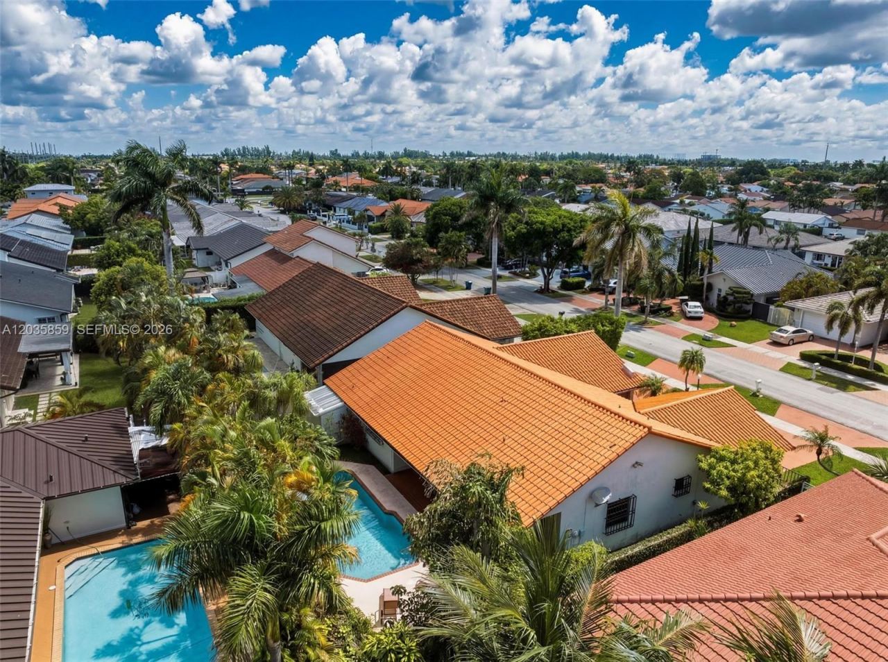 320 NW 136th Ave , Miami, FL 33182 Photo