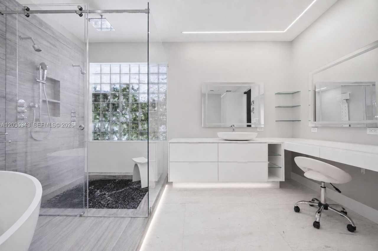 1205 Seagull Ter , Hollywood, FL 33019 Photo