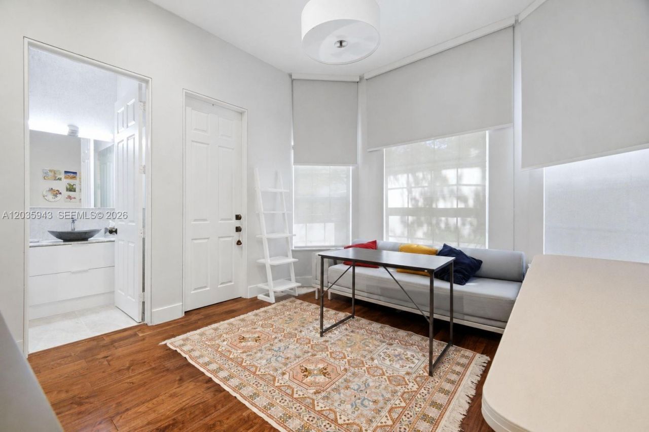 1205 Seagull Ter , Hollywood, FL 33019 Photo