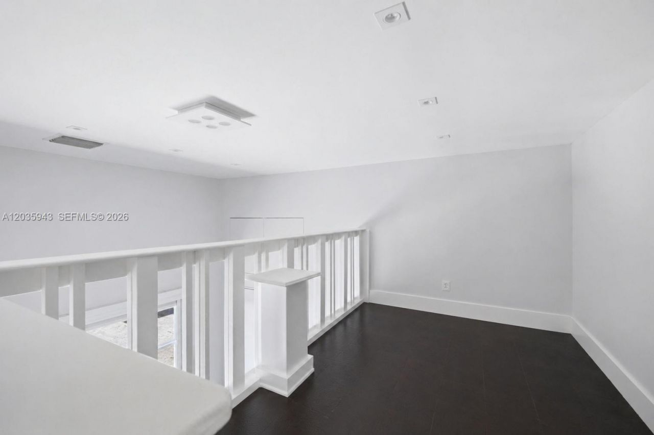 1205 Seagull Ter , Hollywood, FL 33019 Photo