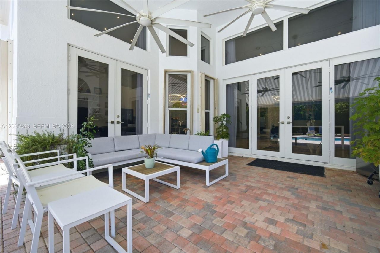 1205 Seagull Ter , Hollywood, FL 33019 Photo