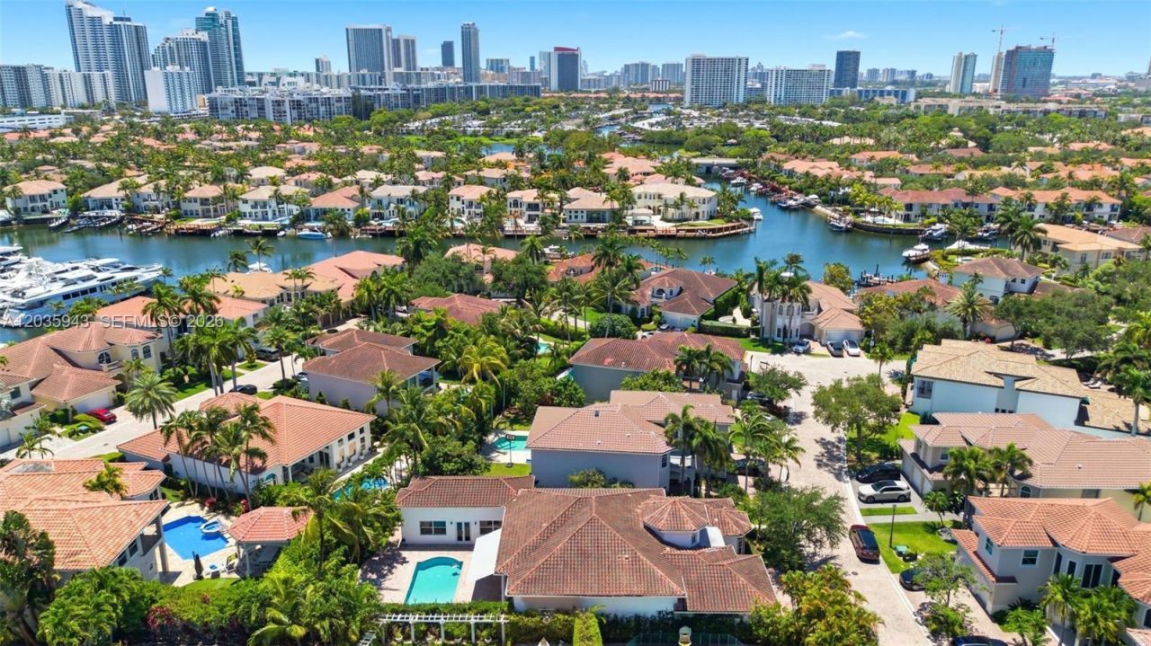 1205 Seagull Ter , Hollywood, FL 33019 Photo