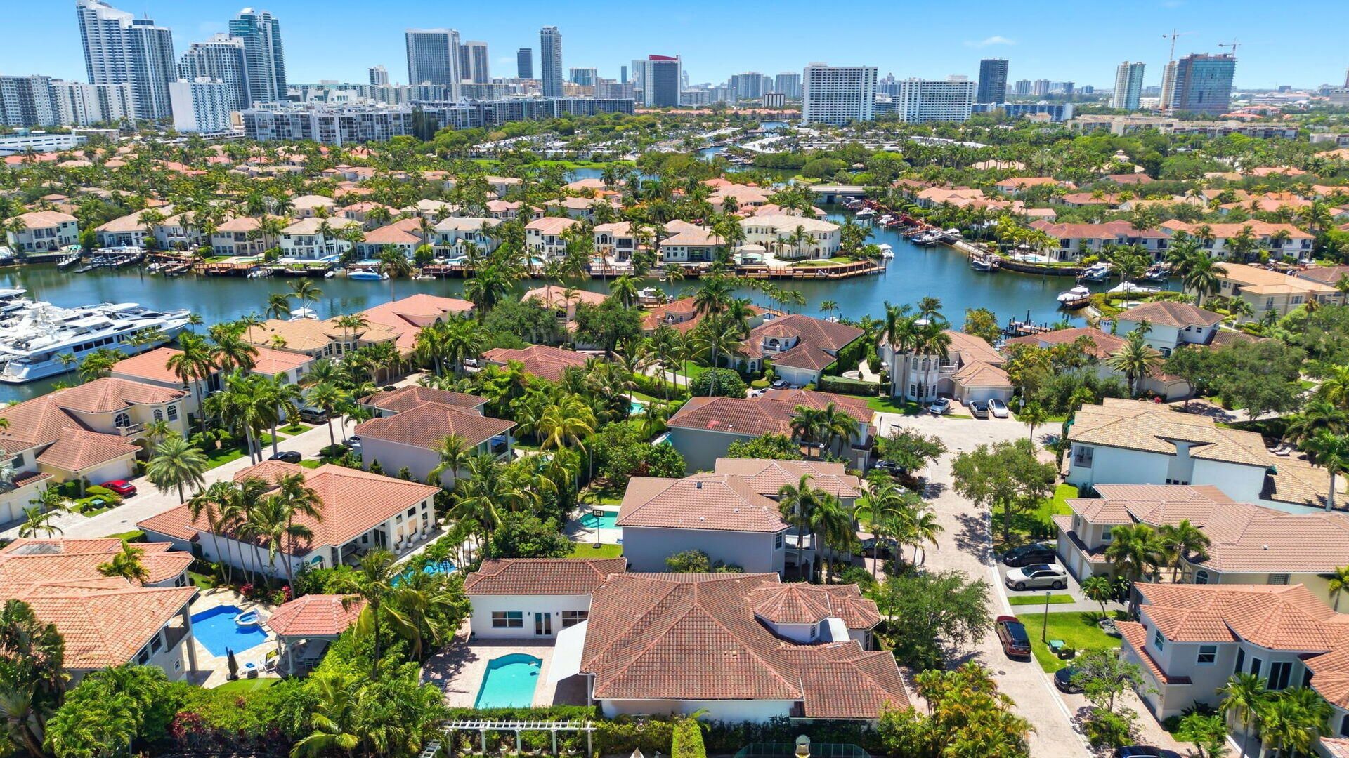 1205 Seagull Ter , Hollywood, FL 33019 Photo