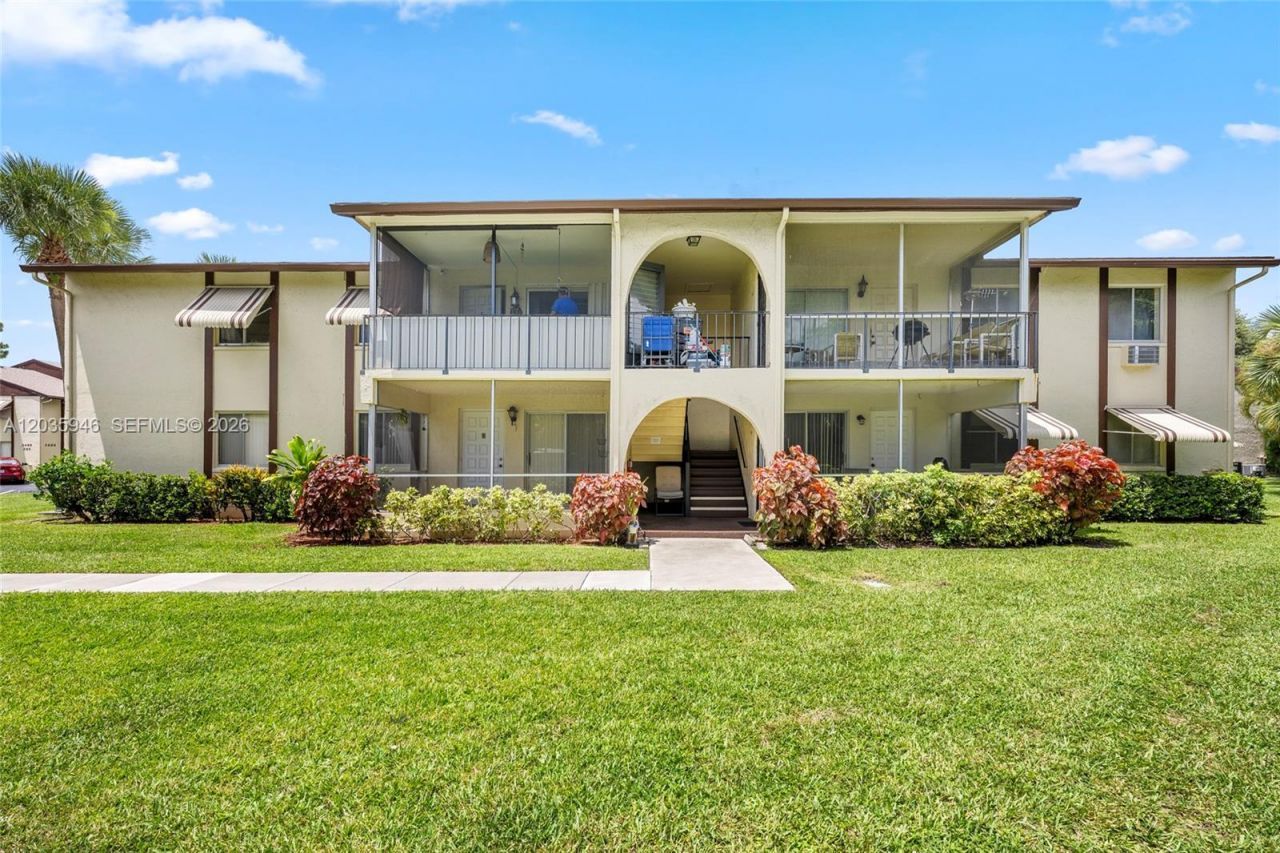 5839 La Pinata Blvd , Unit C-2, Greenacres, FL 33463 Photo