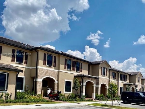 3476 W 114th Ter , Hialeah Gardens, FL 33018