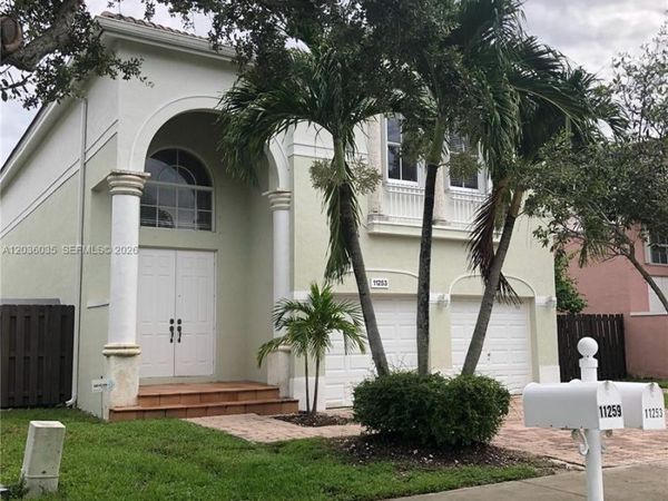 11253 NW 47th Ln , Doral, FL 33178