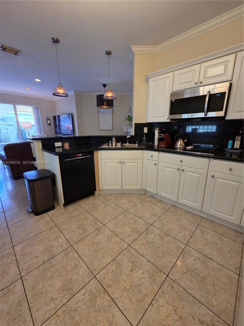 11253 NW 47th Ln , Doral, FL 33178 Photo