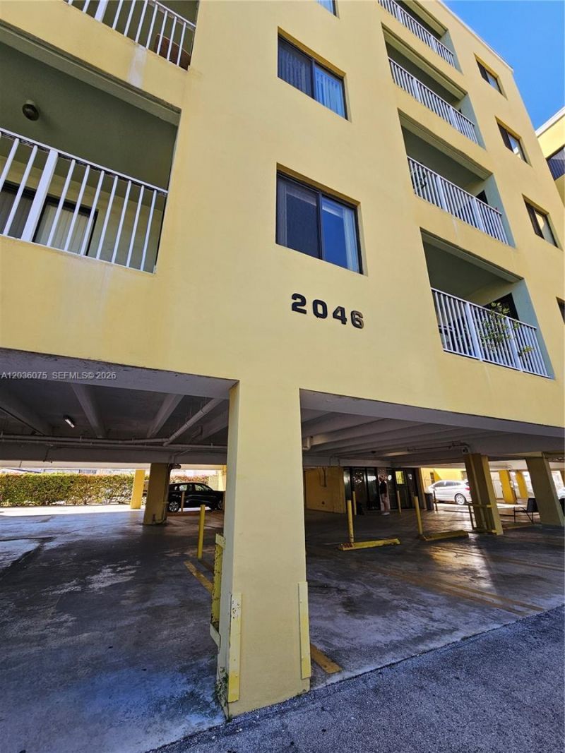 2046 W Flagler St, Unit 503, Miami, FL 33135 Photo