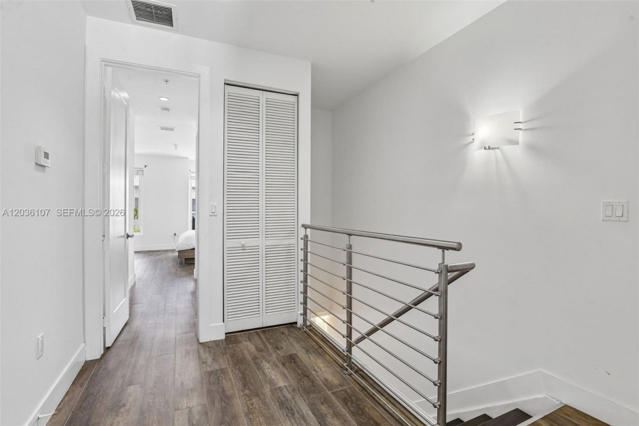 10280 NW 63rd Ter , Unit 203, Doral, FL 33178 Photo