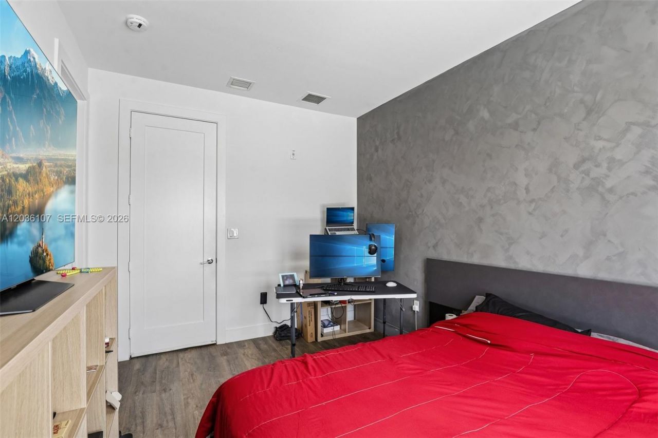 10280 NW 63rd Ter , Unit 203, Doral, FL 33178 Photo