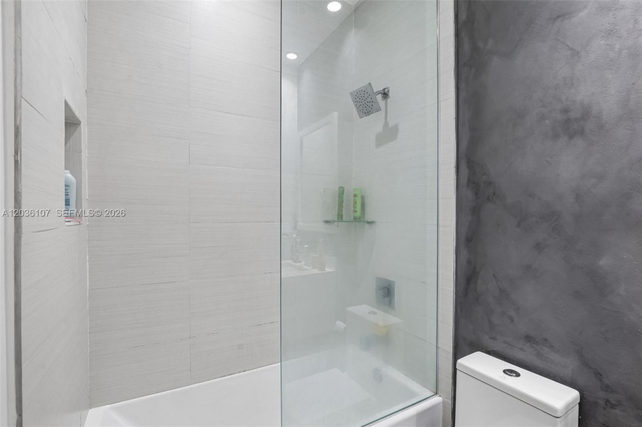 10280 NW 63rd Ter , Unit 203, Doral, FL 33178 Photo