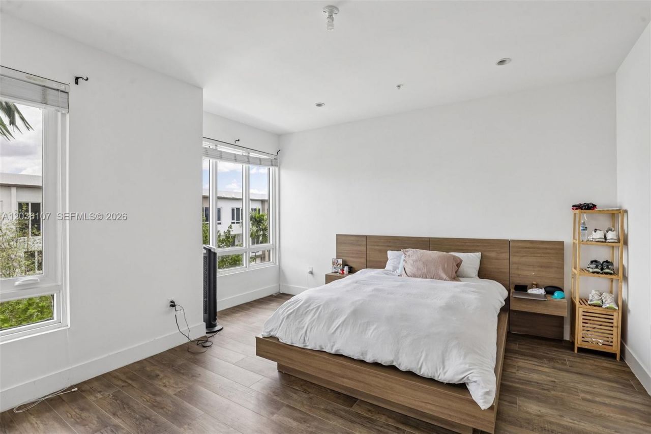 10280 NW 63rd Ter , Unit 203, Doral, FL 33178 Photo