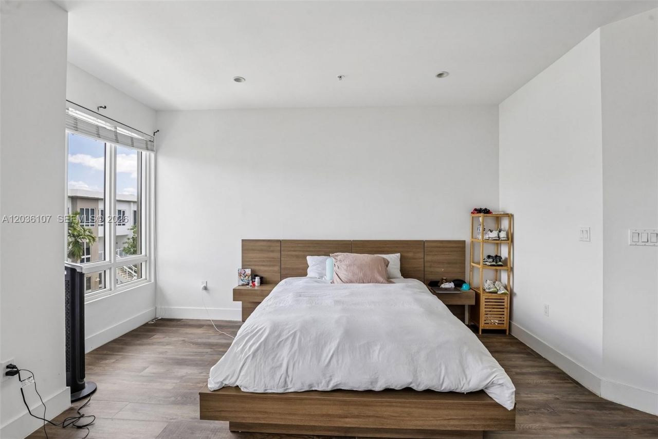 10280 NW 63rd Ter , Unit 203, Doral, FL 33178 Photo
