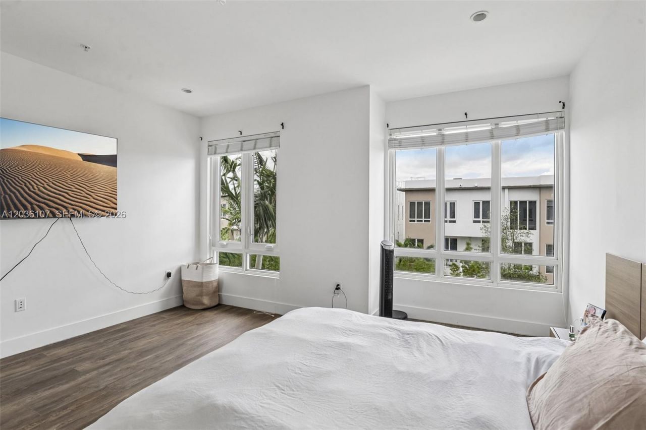 10280 NW 63rd Ter , Unit 203, Doral, FL 33178 Photo