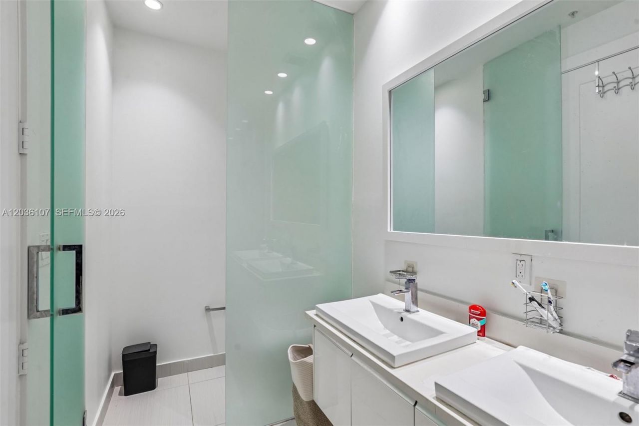 10280 NW 63rd Ter , Unit 203, Doral, FL 33178 Photo