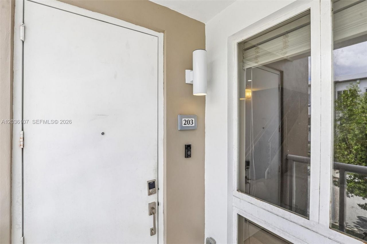 10280 NW 63rd Ter , Unit 203, Doral, FL 33178 Photo
