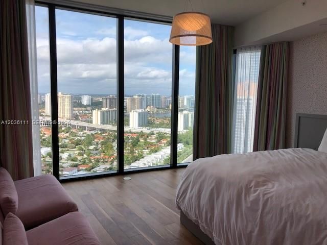 18555 Collins Ave , Unit 3103, Sunny Isles Beach, FL 33160 Photo