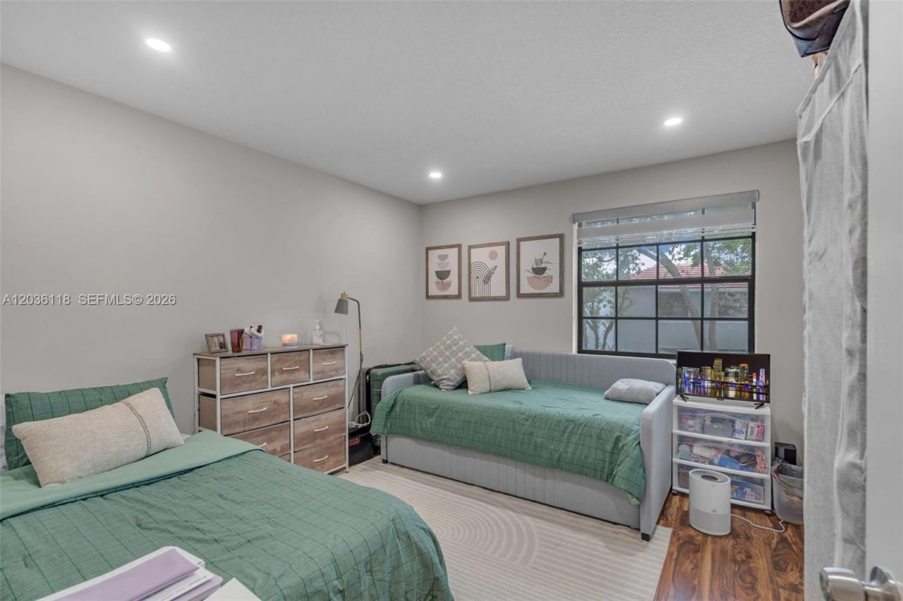 12026 NW 11th St, Unit 12026, Pembroke Pines, FL 33026 Photo
