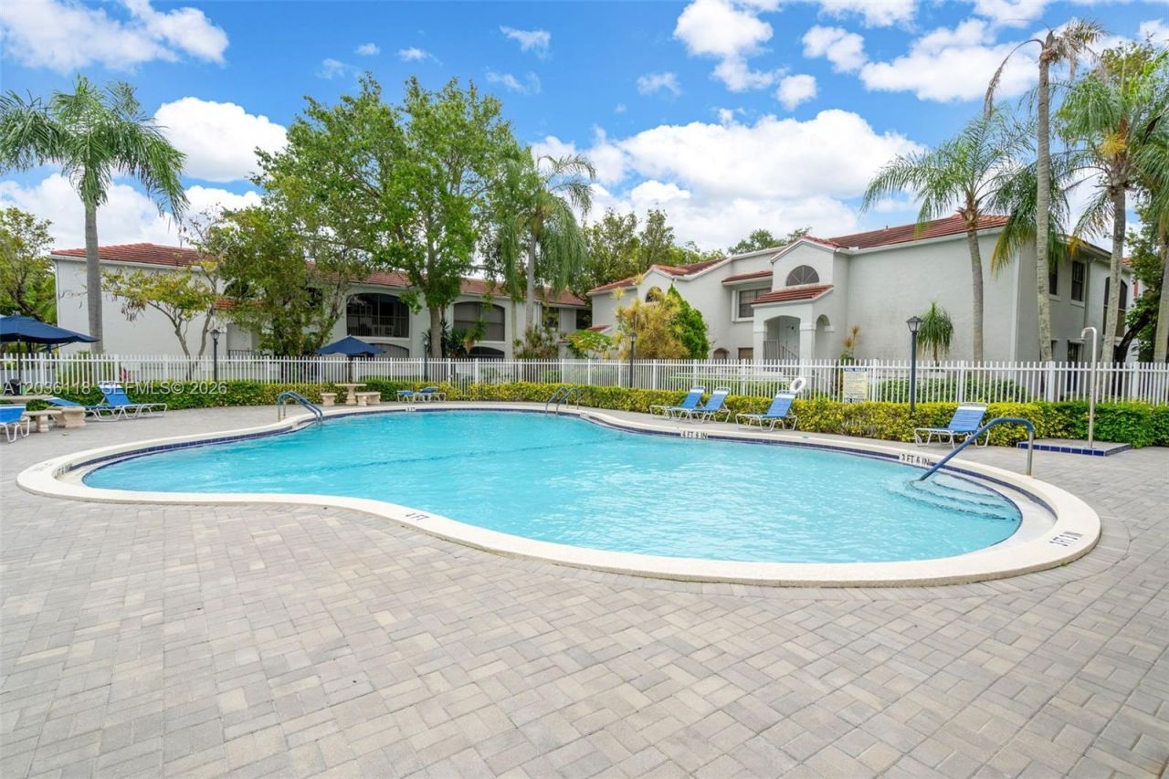 12026 NW 11th St, Unit 12026, Pembroke Pines, FL 33026 Photo