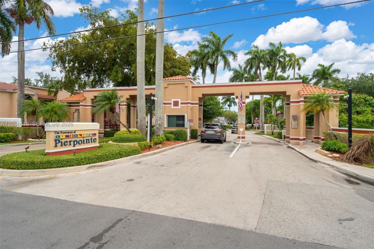 12026 NW 11th St, Unit 12026, Pembroke Pines, FL 33026 Photo