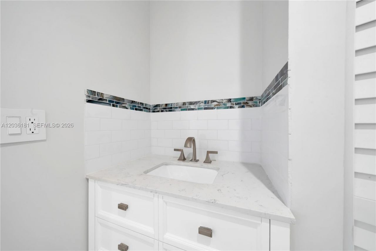 7555 SW 28th St Rd , Unit A, Miami, FL 33155 Photo