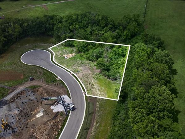 15803 Argyle Drive, Loch Lloyd, MO 64012
