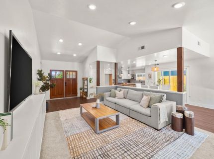 8936 Castle Park Dr, Elk Grove, CA 95624 Photo
