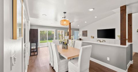8936 Castle Park Dr, Elk Grove, CA 95624 Photo