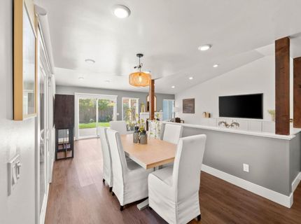 8936 Castle Park Dr, Elk Grove, CA 95624 Photo