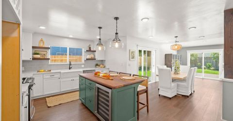 8936 Castle Park Dr, Elk Grove, CA 95624 Photo