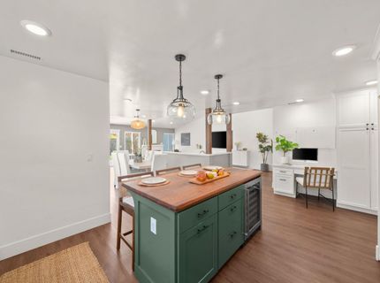 8936 Castle Park Dr, Elk Grove, CA 95624 Photo