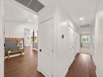 8936 Castle Park Dr, Elk Grove, CA 95624 Photo