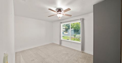 8936 Castle Park Dr, Elk Grove, CA 95624 Photo