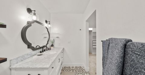 8936 Castle Park Dr, Elk Grove, CA 95624 Photo