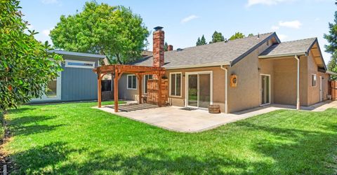 8936 Castle Park Dr, Elk Grove, CA 95624 Photo