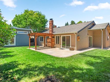 8936 Castle Park Dr, Elk Grove, CA 95624 Photo