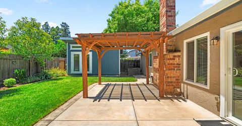 8936 Castle Park Dr, Elk Grove, CA 95624 Photo