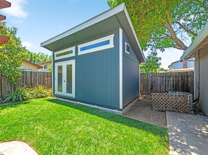 8936 Castle Park Dr, Elk Grove, CA 95624 Photo