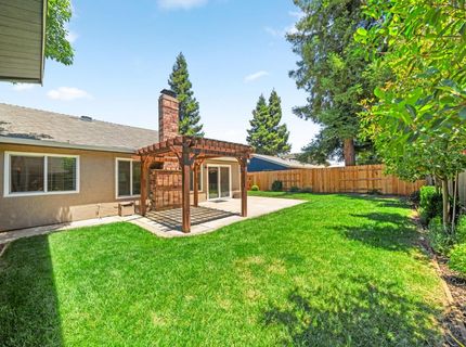 8936 Castle Park Dr, Elk Grove, CA 95624 Photo
