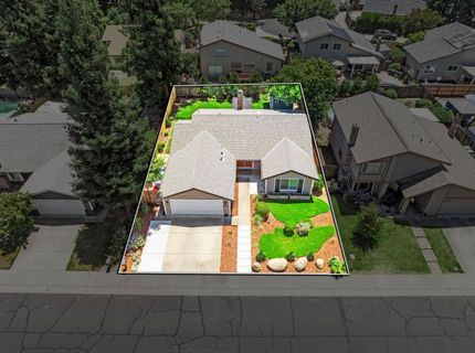 8936 Castle Park Dr, Elk Grove, CA 95624 Photo