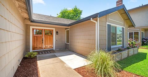8936 Castle Park Dr, Elk Grove, CA 95624 Photo