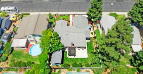 8936 Castle Park Dr, Elk Grove, CA 95624 Photo