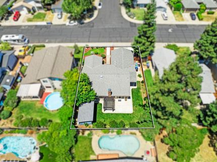 8936 Castle Park Dr, Elk Grove, CA 95624 Photo