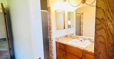 1633 Walnut, Escalon, CA 95320 Photo