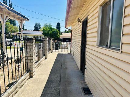 1633 Walnut, Escalon, CA 95320 Photo
