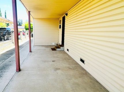 1633 Walnut, Escalon, CA 95320 Photo