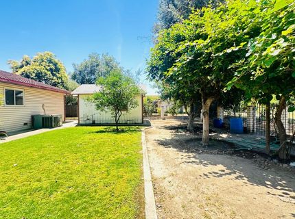 1633 Walnut, Escalon, CA 95320 Photo