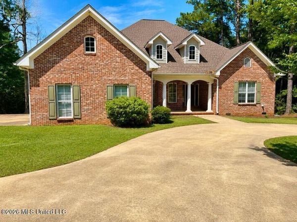 1869 Parkway Circle, Toomsuba, MS 39364